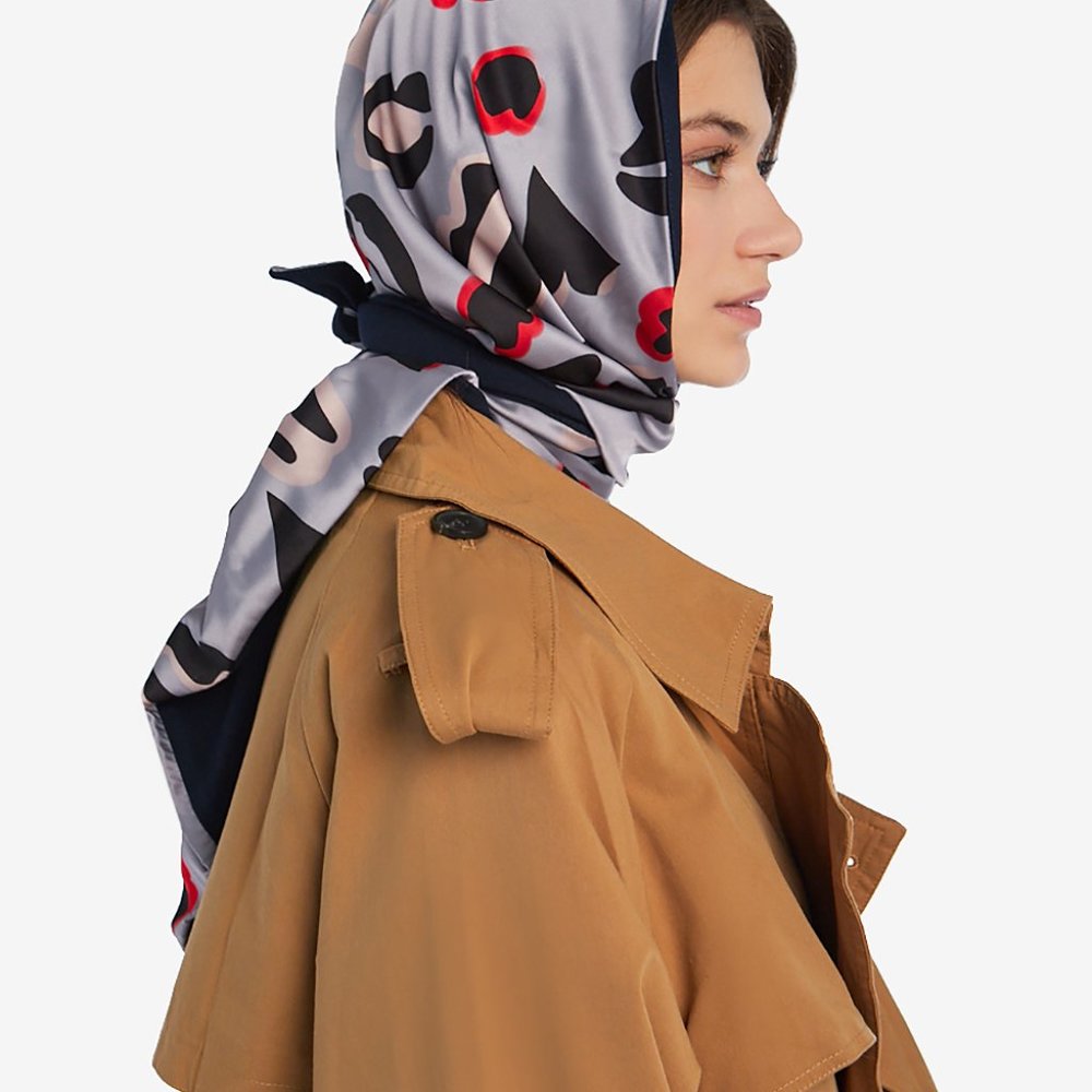 UNU Silk like Triangle Scarf Grey Shawl NWT